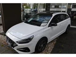 Weiß Gebraucht 2020 Hyundai i30 Intro Edition Kombi | 12.990 € (Guter Preis)
