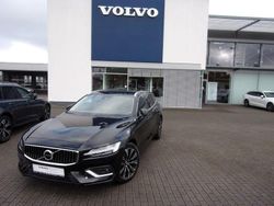 Schwarz Gebraucht 2022 Volvo V60 Plus Kombi | 32.500 € (Fairer Preis)