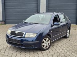 Blau Gebraucht 2004 Skoda Fabia Kleinwagen | 400 € (Guter Preis)