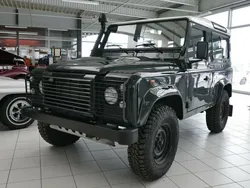 Grün Gebraucht 2003 Land Rover Defender SUV | 27.950 € (Etwas zu teuer)