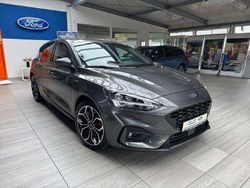 Magneticgrau (metallic) Gebraucht 2020 Ford Focus ST-Line X Limousine | 19.680 € (Etwas zu teuer)