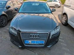 Grau Gebraucht 2010 Audi A3 Attraction Limousine | 3.990 € (Guter Preis)