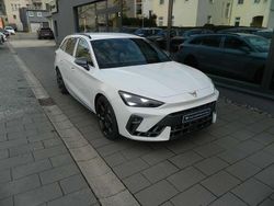 Glacial weiß metallic Gebraucht 2025 Cupra Leon Kombi | 41.990 € (Fairer Preis)