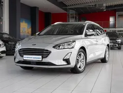 Polarsilber metallic Gebraucht 2022 Ford Focus Cool & Connect Kombi | 15.480 € (Superpreis)