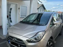 Beige Gebraucht 2016 Hyundai ix20 Classic Van / Kleinbus | 8.300 € (Fairer Preis)
