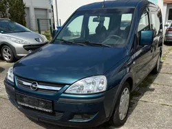 Blau Gebraucht 2009 Opel Combo S Van / Kleinbus | 2.100 € (Fairer Preis)