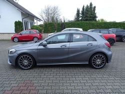 Mountaingrau Gebraucht 2018 Mercedes A180 AMG line Limousine | 14.890 € (Guter Preis)