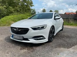 Weiß Gebraucht 2018 Opel Insignia OPC Limousine | 19.000 € (Fairer Preis)