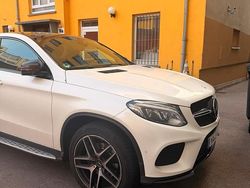 Weiß Gebraucht 2016 Mercedes GLE350 SUV | 31.999 €