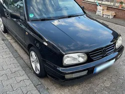 Schwarz Gebraucht 1995 VW Golf Cabriolet Cabrio | 1.900 €