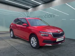 Rot Gebraucht 2020 Skoda Kamiq Style SUV | 18.750 € (Fairer Preis)