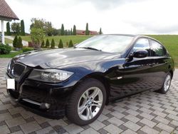 Schwarz Gebraucht 2011 BMW 320 Exclusive Limousine | 6.899 € (Fairer Preis)
