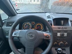 Gebraucht 2006 Opel Zafira Kombi | 2.500 €