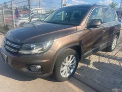 Braun Gebraucht 2011 VW Tiguan Style SUV | 8.900 € (Guter Preis)