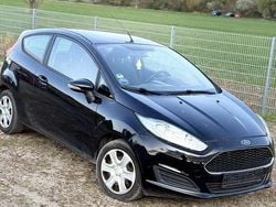 Schwarz Gebraucht 2016 Ford Fiesta Trend Kleinwagen | 3.999 € (Teuer)