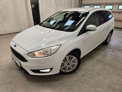 Weiß Gebraucht 2015 Ford Focus Business Edition Van / Kleinbus | 3.910 € (Superpreis)