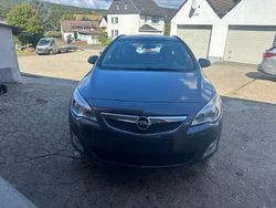 Grau Gebraucht 2012 Opel Astra Edition Kombi | 1.350 € (Guter Preis)