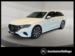 Weiß Gebraucht 2024 Mercedes E220 Avantgarde Limousine | 50.669 € (Guter Preis)