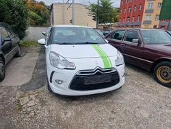 Weiß Gebraucht 2012 Citroën DS3 Kleinwagen | 2.888 €