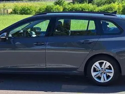 Grau Gebraucht 2021 VW Golf VIII Life Kombi | 22.300 € (Fairer Preis)