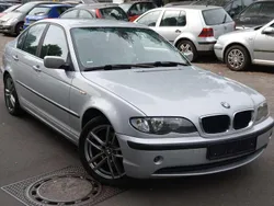 Titansilber metallic Gebraucht 2004 BMW 320 Lifestyle Limousine | 2.390 € (Fairer Preis)