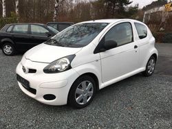 Weiß Gebraucht 2009 Toyota Aygo Basis Kleinwagen | 1.390 € (Guter Preis)