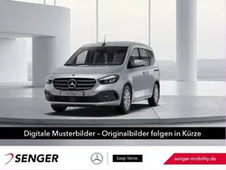 Silber Gebraucht 2023 Mercedes 180 Style Limousine | 28.750 € (Fairer Preis)