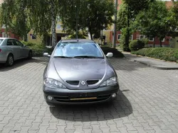 Grau Gebraucht 2001 Renault Mégane Privilege Limousine | 999 € (Etwas zu teuer)