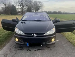 Schwarz Gebraucht 2005 Peugeot 206 CC Cabrio | 1.750 € (Etwas zu teuer)