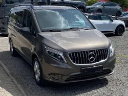 Grau Gebraucht 2016 Mercedes Vito Van / Kleinbus | 18.990 €