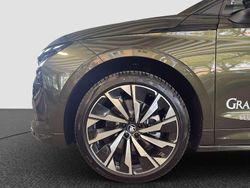 Olibogrün metallic Gebraucht 2025 Skoda Enyaq iV SportLine SUV | 53.390 € (Fairer Preis)