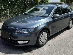 Grau Gebraucht 2016 Skoda Octavia Kombi | 11.500 € (Guter Preis)