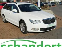 Weiß Gebraucht 2010 Skoda Superb Ambition Kombi | 18.450 €