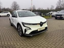 Weiß Gebraucht 2023 Renault Megane E-Tech Evolution Limousine | 26.990 € (Fairer Preis)