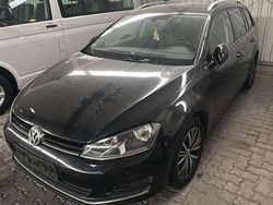 Schwarz Gebraucht 2016 VW Golf VII Kombi | 7.500 € (Teuer)
