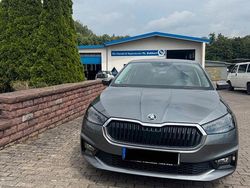 Grau Gebraucht 2022 Skoda Fabia Ambition Kleinwagen | 14.800 € (Fairer Preis)