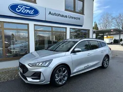 Silber Gebraucht 2025 Ford Focus ST-Line Limousine | 32.490 € (Teuer)