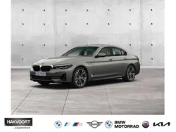 Berninagrau bernsteineffekt Gebraucht 2021 BMW 545e Shadowline Limousine | 38.670 € (Superpreis)
