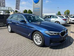Blau Gebraucht 2023 BMW 520 Sport Line Kombi | 36.999 € (Guter Preis)