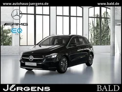 Schwarz kosmosschwarz metallic Gebraucht 2024 Mercedes B200 Progressive Van / Kleinbus | 32.870 € (Fairer Preis)