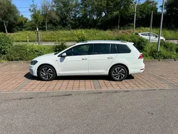 Weiß Gebraucht 2018 VW Golf VII Trendline Kombi | 15.500 € (Etwas zu teuer)