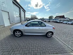 Lackierung aluminiumgrau Gebraucht 2004 Peugeot 206 CC Platinum Cabrio | 4.900 € (Teuer)