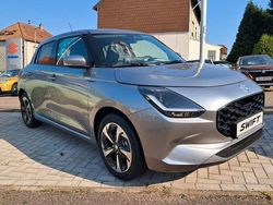 Silber Neu 2025 Suzuki Swift Comfort+ Limousine | 22.190 €