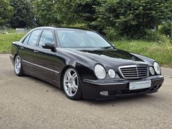 Schwarz Gebraucht 2002 Mercedes E430 Avantgarde Limousine | 10.990 €