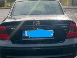 Blau Gebraucht 2002 Opel Vectra Limousine | 1.000 € (Guter Preis)