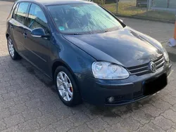 Blau Gebraucht 2004 VW Golf V Sportline Limousine | 2.200 € (Fairer Preis)
