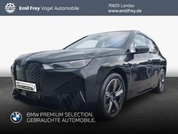 Grau Gebraucht 2022 BMW iX SUV | 49.990 € (Superpreis)