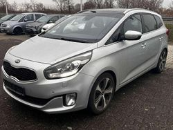 Grau Gebraucht 2016 Kia Carens Spirit Van / Kleinbus | 9.980 € (Guter Preis)