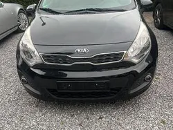 Schwarz Gebraucht 2014 Kia Rio DREAM-TEAM Edition Limousine | 6.300 € (Fairer Preis)