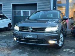 Grau Gebraucht 2016 VW Tiguan Highline SUV | 18.600 € (Etwas zu teuer)